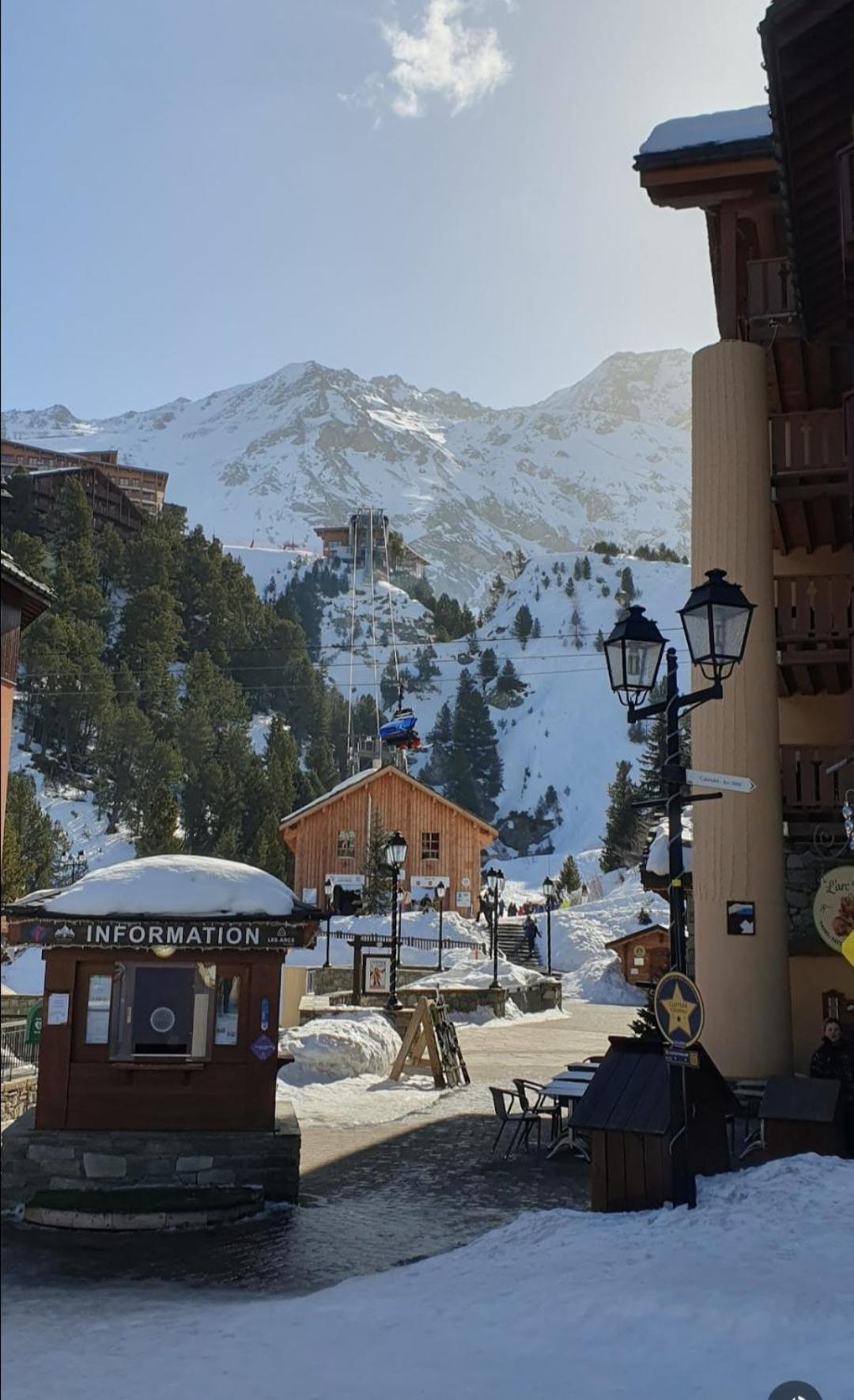 Arc 1950 Ski-in/Ski-out: Heated Pool & Mountain Access Les Arcs  Room photo